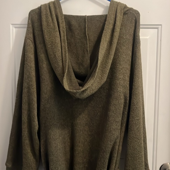 Army Green Short Hooded Robe - Picture 5 of 7